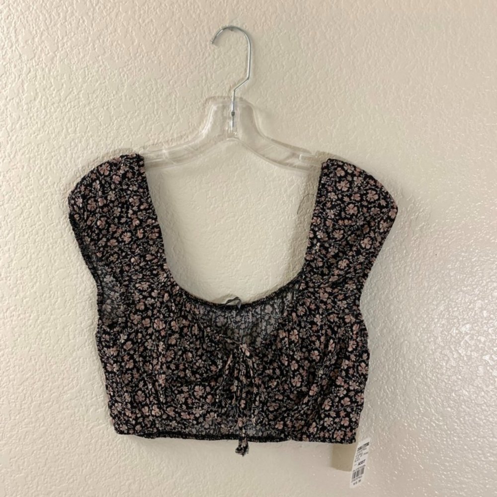 Floral Front Tie Crop Top